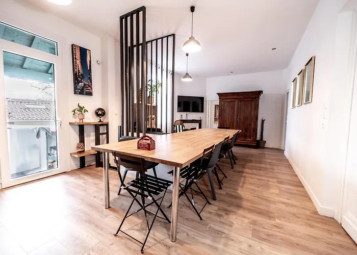 Le Domaine Du Petit Basque -20 Pers Villa Talence