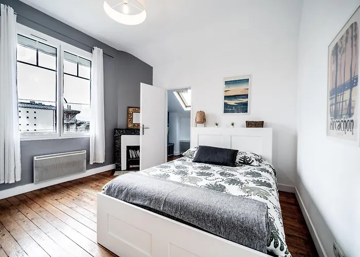 Le Domaine Du Petit Basque -20 Pers Villa Talence