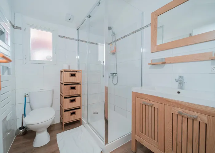 Villa Le Domaine Du Petit Basque -20 Pers Talence