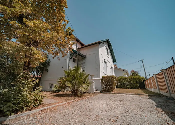 Le Domaine Du Petit Basque -20 Pers Villa Talence